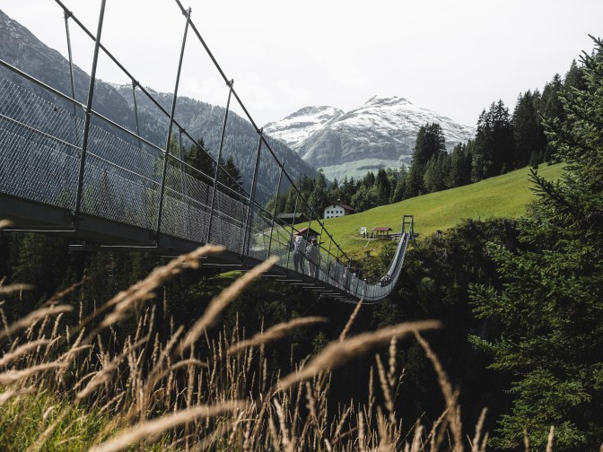 759F6D34-A900-49F8-9C3A-F13DC807269B